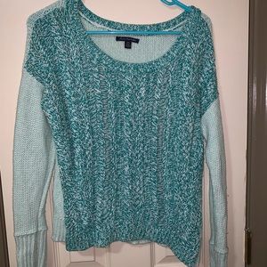 American Eagle Women’s Sweater Size Medium